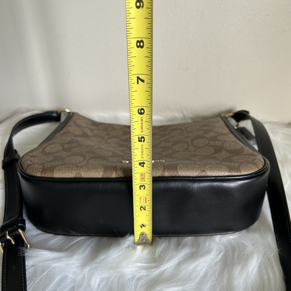 Coach File Bag Khaki Black Signature Coated Canvas — Excellent Condition - Picture 7 of 7